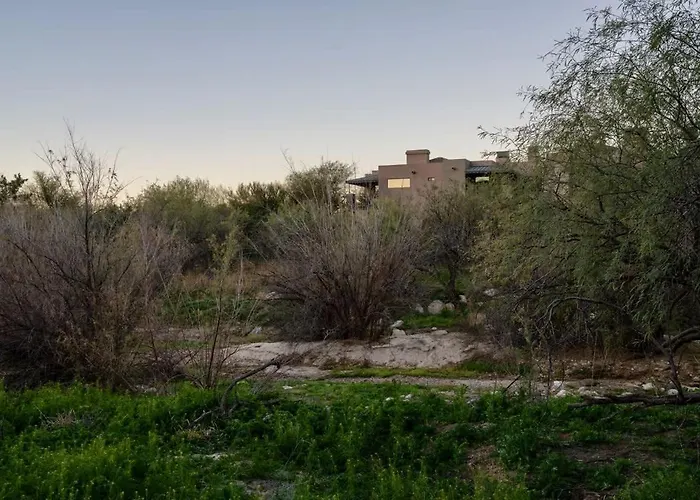 Sanctuary Escape With Heated Pools & Views * Tucson