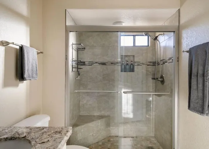 Sanctuary Escape With Heated Pools & Views Holiday home *