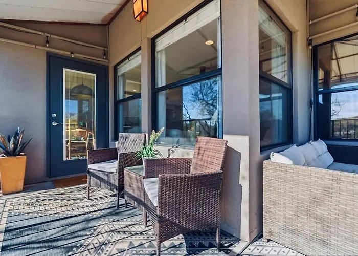Sanctuary Escape With Heated Pools & Views Holiday home Tucson