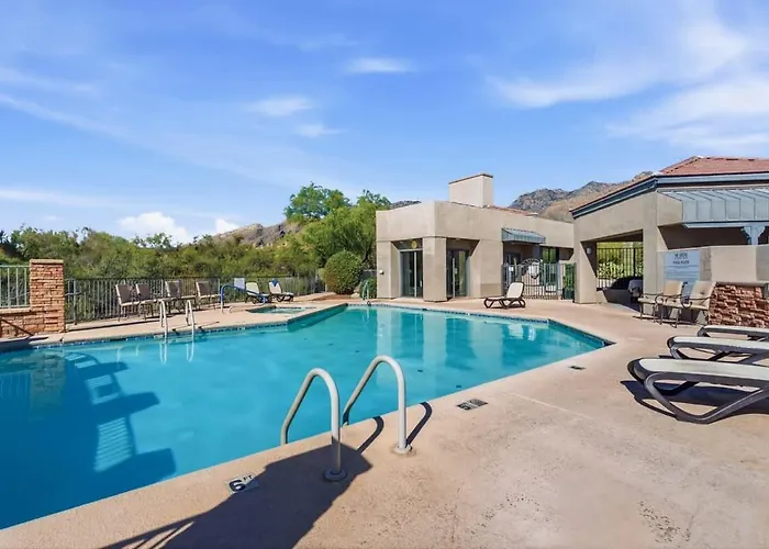 Sanctuary Escape With Heated Pools & Views *
