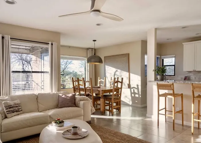 Sanctuary Escape With Heated Pools & Views