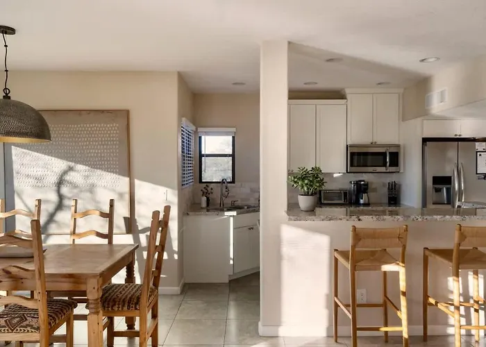 Sanctuary Escape With Heated Pools & Views